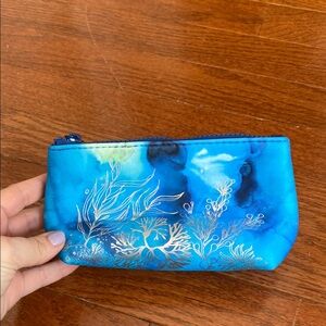 La mer cosmetic bag